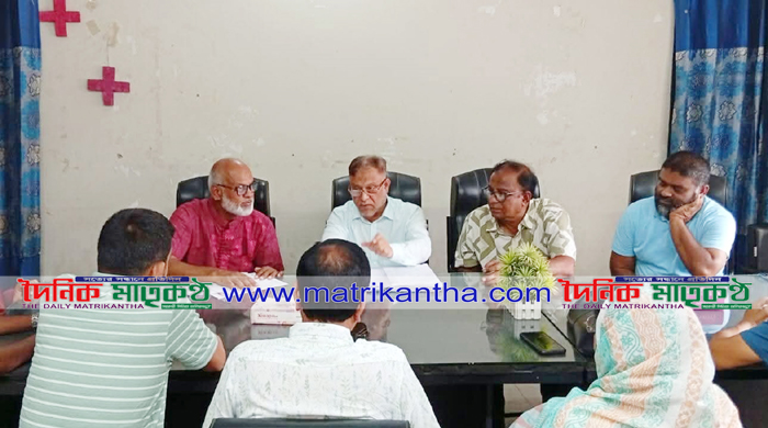 রাজবাড়ী রেড ক্রিসেন্টের নবনিযুক্ত চেয়ারম্যান সালাম মিয়ার দায়িত্ব গ্রহণ॥১ম সভায় বেরিয়ে এলো থলের বিড়াল